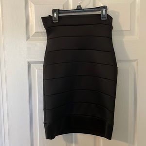 Black pencil skirt size medium